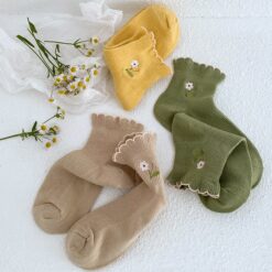 Sun Series Cute Flower Curling Loose Women's Socks